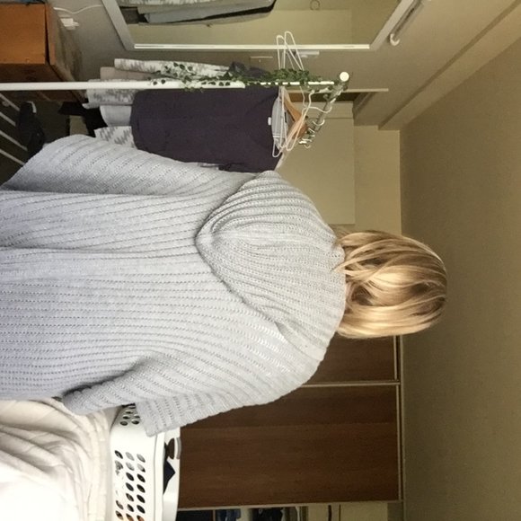 Banana Republic Sweater Shawl - Picture 2 of 4